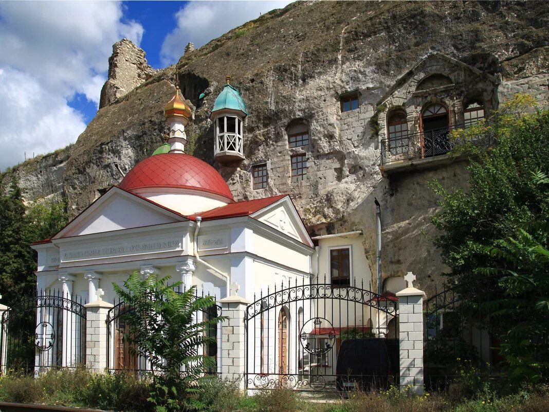 Свято климентовский монастырь