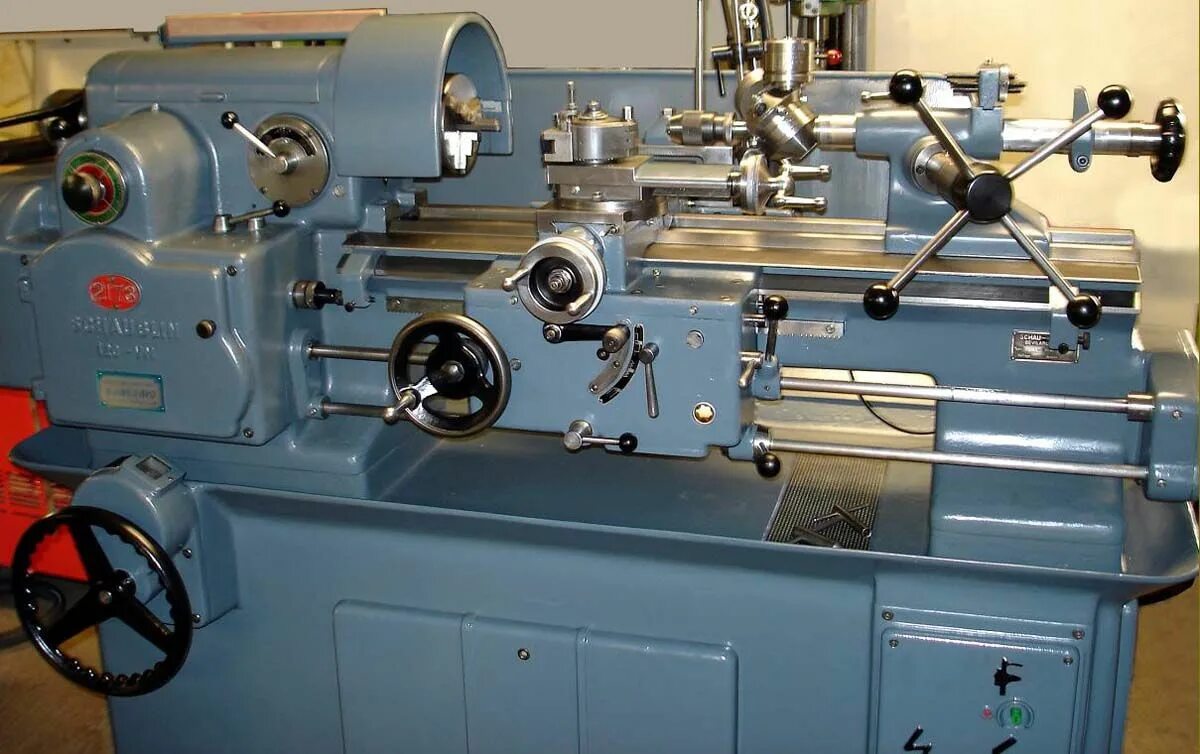 Станок по английски. Токарный станок schaublin 120-vm. шаублин 125 токарный станок. станок токарно-винторезный schaublin 125. станок токарно-винторезный кратон mml-01.