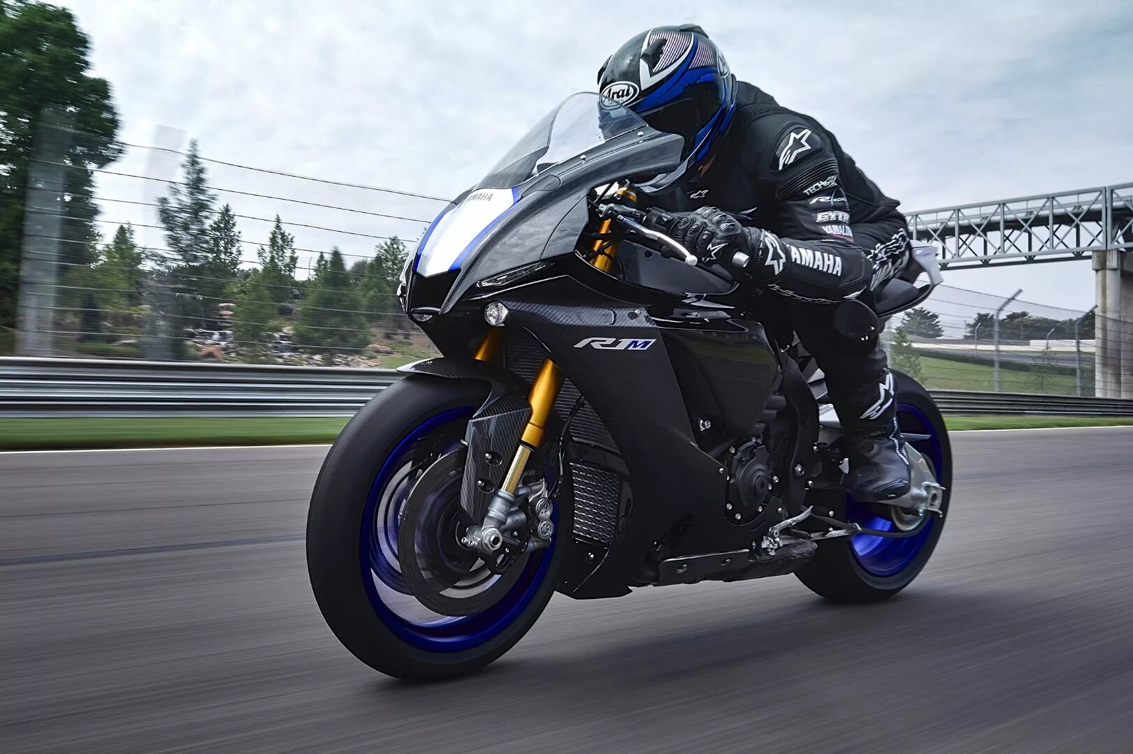 Yamaha YZF-r1 2021. Yamaha YZF-r1 2020. Yamaha YZF-r1/r1m 2020. Спортбайк Yamaha r1 2020. Мотоцикл yamaha yzf