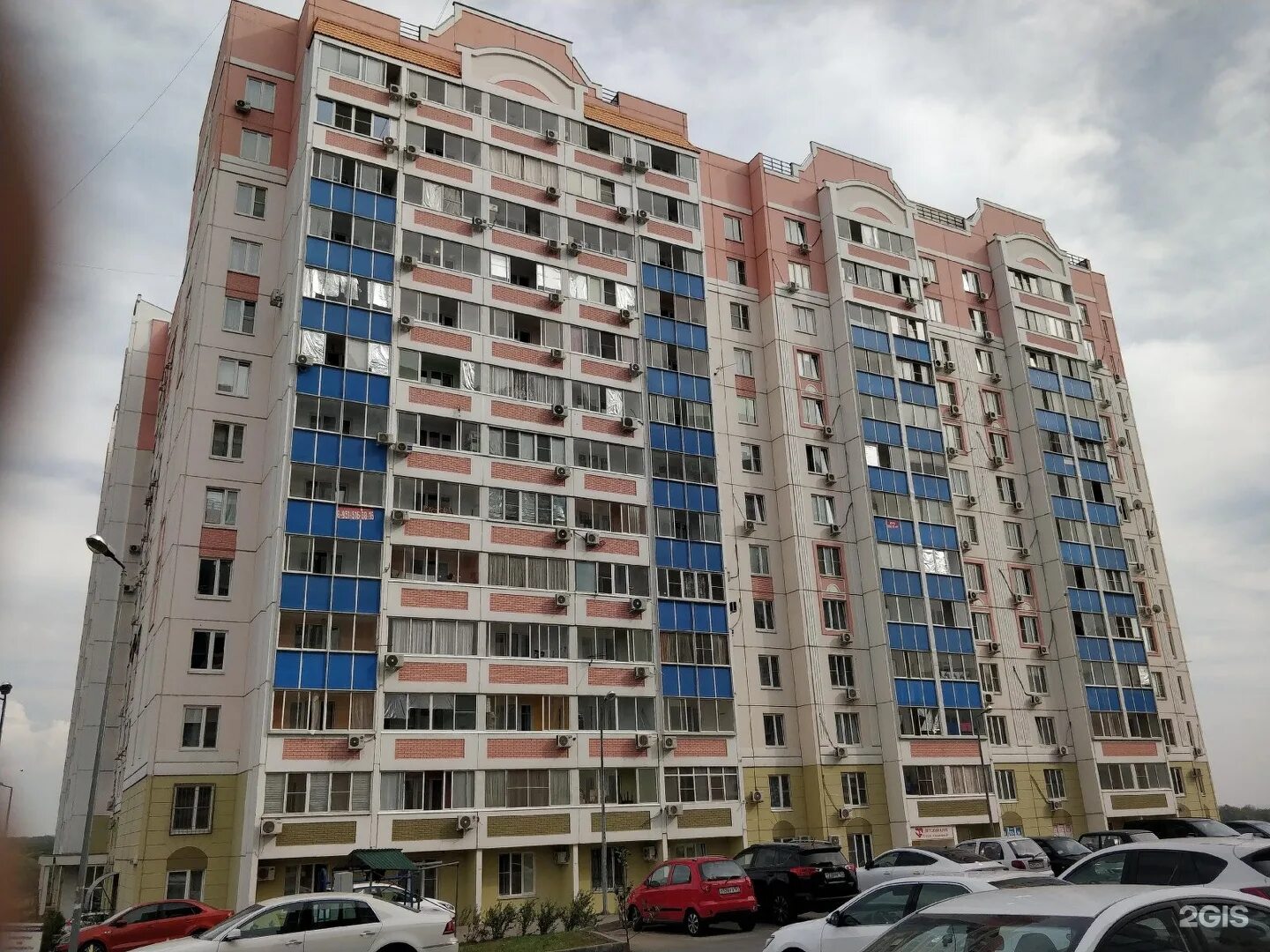 Жк красные ворота ростов. Жк красные ворота ростов на дону. Жк красные ворота ростов на дону. Жк красные ворота суздальский. Жк красные ворота ростов.