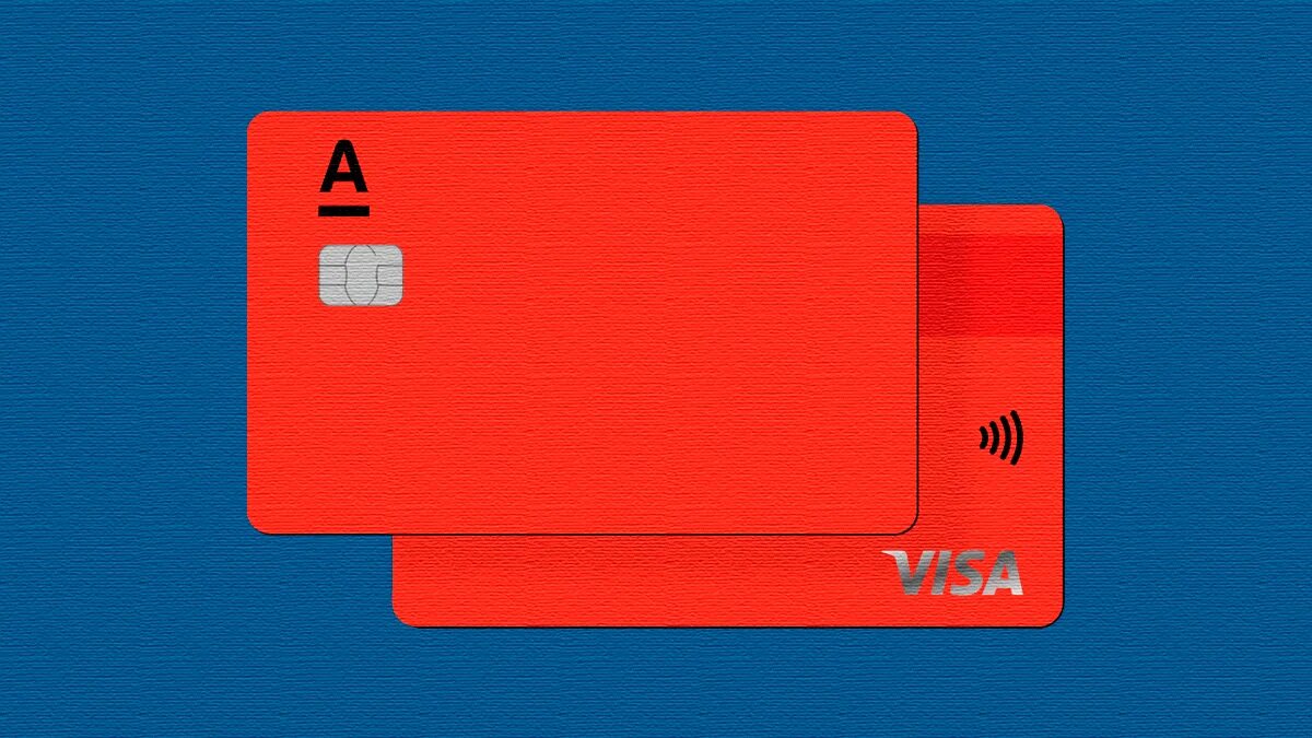 Альфа банк visa. Красная банковская карта. Красная кредитная карта. Карточка Альфа банка. Кредитная карта Альфа банк.