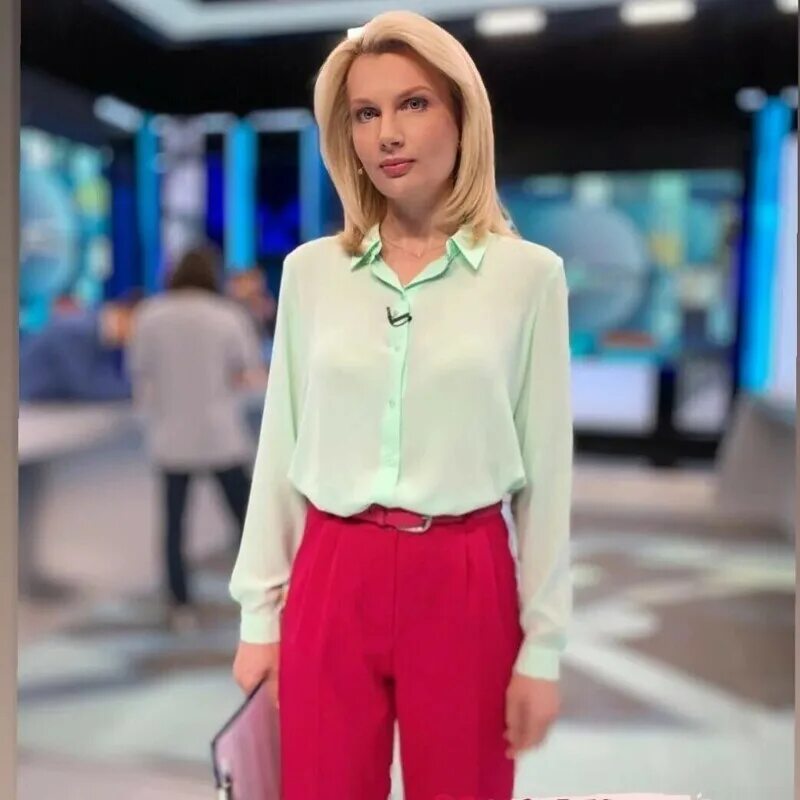 Орлова на отдыхе показала сразу несколько неудачных купальников :: :: Клео.ру
