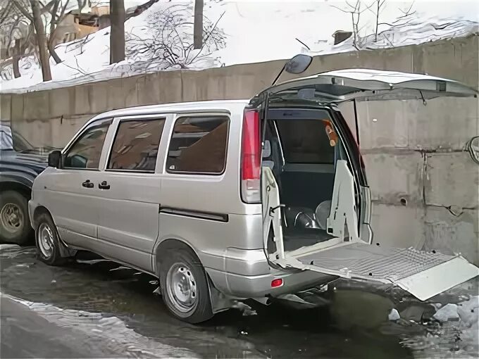 Дверь таун айс ноах. Toyota Town Ace Noah 1999. Toyota Town Ace 1999. Тойота Таун айс Ноах 1999. Toyota Town Ace 1999г.в..