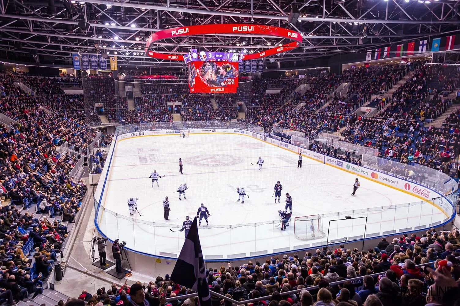 Ледовая хоккейная арена. Хоккейная арена динамо москва. Arena хоккея. Хоккейная арена. Втб арена динамо хоккейная.