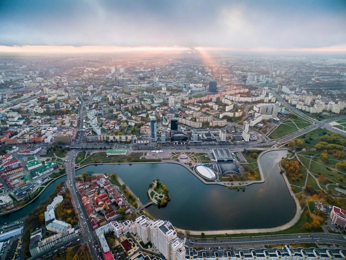 Белоруссия минск. Сейчас из минска куда. Столица белоруссии. Сейчас из минска куда. Минск центр города остров.