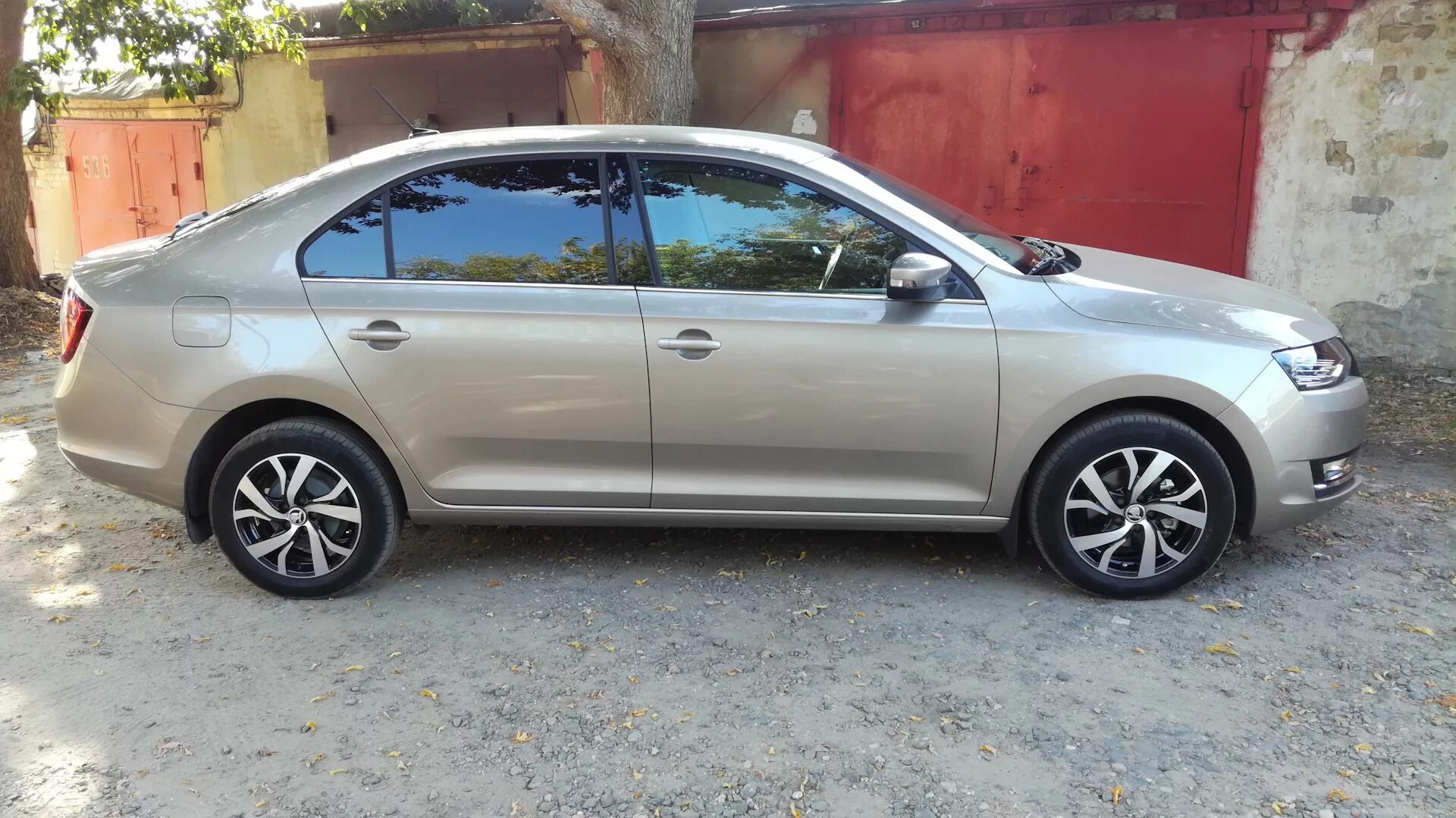 Kia Rio III. Диски. - Toyota Corolla (130), 1,6 л, 2010 года колёсные диски DRIV