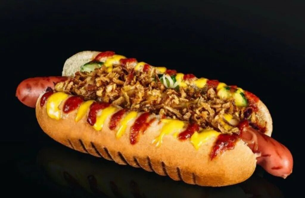 Хот дог с луком. Хот дог домашний. Датский хот-дог sibylla. Хот дог вюрстель. Хот дог с огурцом и помидором.