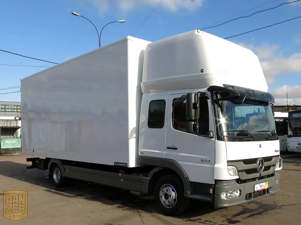 Купить грузовик с пробегом в россии. Мерседес Атего 5 тонник. Mercedes-Benz Atego 824l. Мерседес грузовой 5т. Мерседес Атего 824.