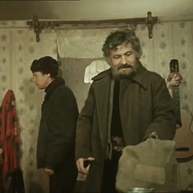 если кто-то судит твой путь одолжи ему. михай волонтир фильмы с его участием. никто другой не сможет пройти твою дорогу. никогда никого не осуждайте. афоризмы про путь.