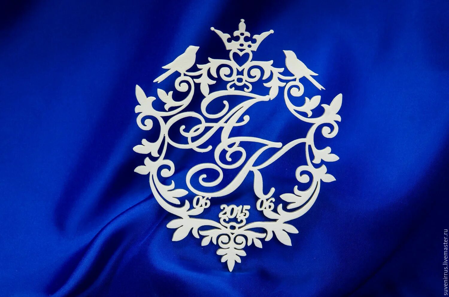 Вензеля фамилии. Фамильный герб Монограмма. Монограмма на свадьбу. Свадебный герб. Герб на свадьбу.