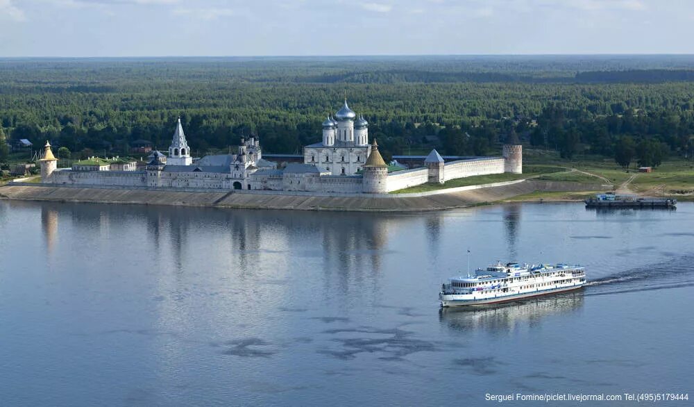 Макарьевский монастырь на теплоходе из нижнего. Макарьевский монастырь нижегородская. желтоводский макариев монастырь нижегородская область. лысково макарьевский монастырь нижегородская область. макарьевский монастырь река волга.