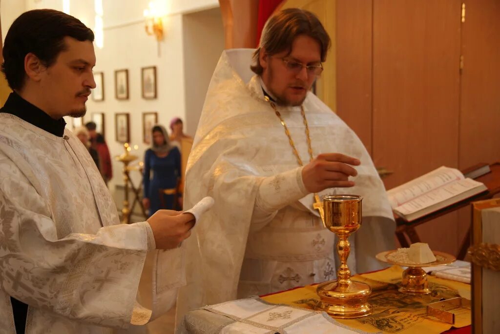 Дмитриевская родительская суббота открытки. Дмитровская родительская суббота. День победы и в огнях салюта будто гром. Художник оссовский салют победы. 6 ноября родительская суббота.