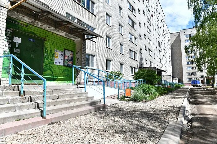 Московский проспект 149 ярославль. Ярославль московская 28. Тиир ярославль. Дворы неытестроя ярославль. Ярославль московская 28.