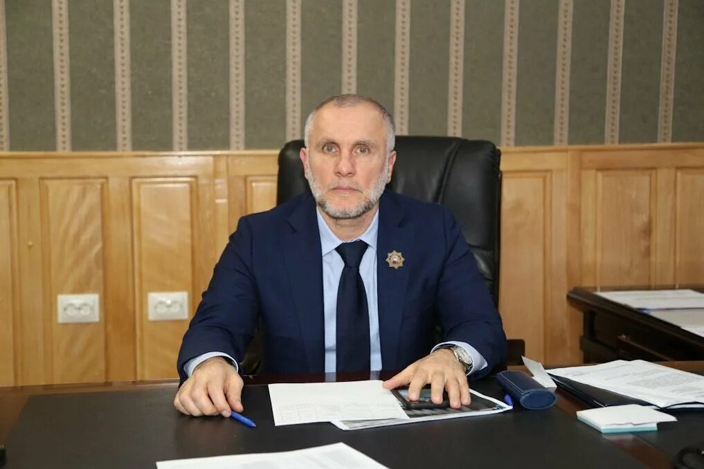 Хучиев председатель правительства чеченской республики. Министр промышленности чеченской республики. Министр энергетики чеченской республики. Министр промышленности и энергетики чеченской республики 2021. Министр промышленности и энергетики чеченской республики.