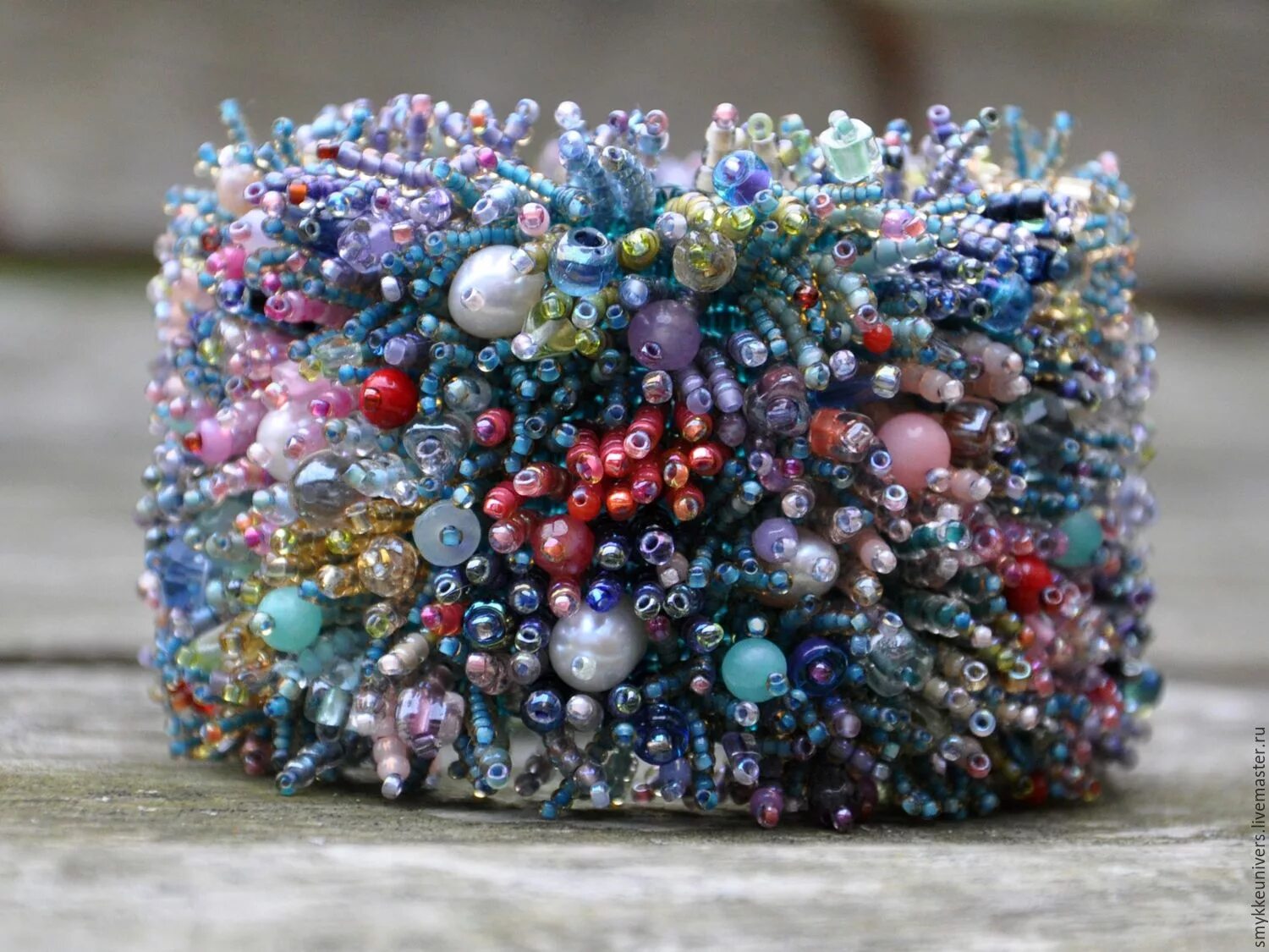 Серьги кораллы из бисера. Елизавета соренсен из бисера изделия. Бисероплетение кораллы. Бисероплетение кораллы. Плетение коралл.
