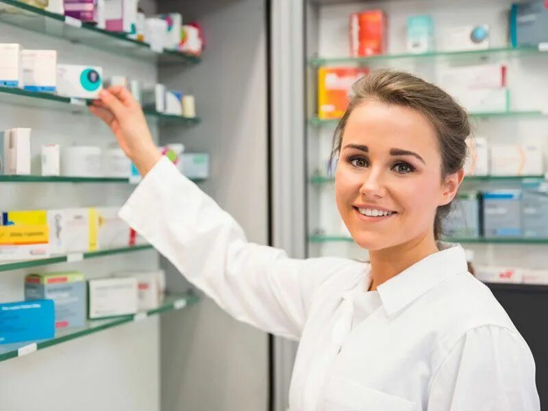 фармацевт в аптеке. аптека ваш фармацевт. фармацевт в аптеке. фармацевт. фармацевт баннер.
