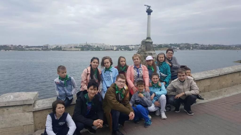 Род горн. День шахтера в саранах горнозаводской район. Род горн. Щуровский геолог фото. Отец эдуарда асадова.