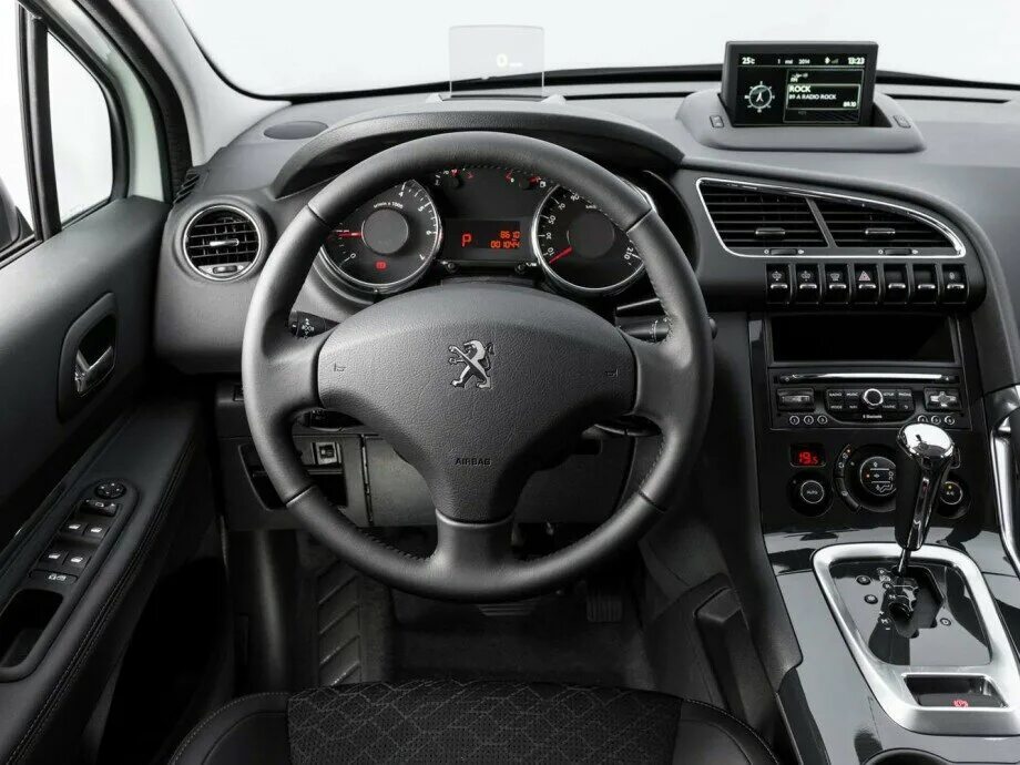 Peugeot 3008 дизель. Пежо 3008 салон. Пежо 3008 1 салон. Peugeot 3008 салон. Peugeot 3008 Рестайлинг салон.