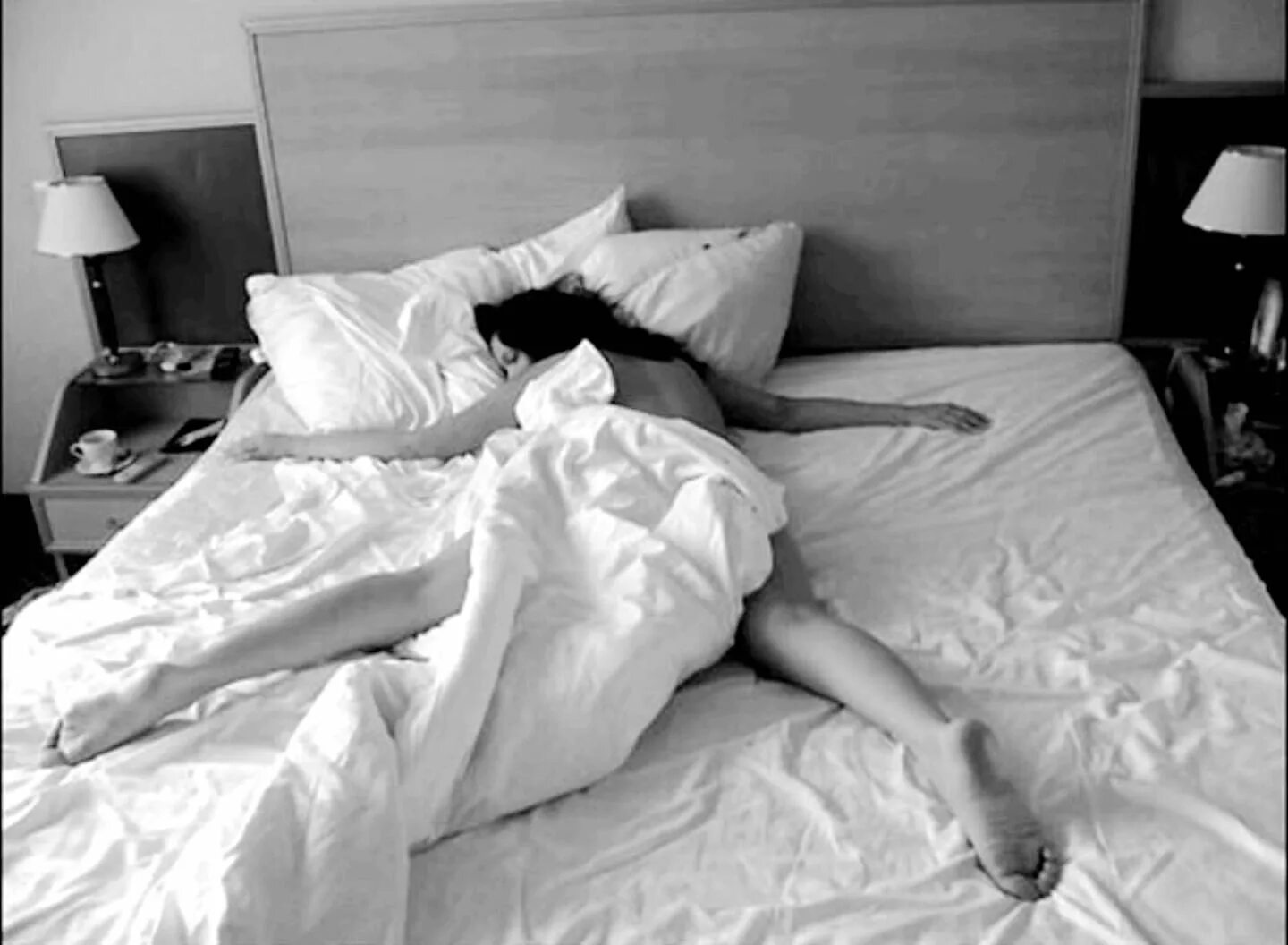 Спать надо одетым