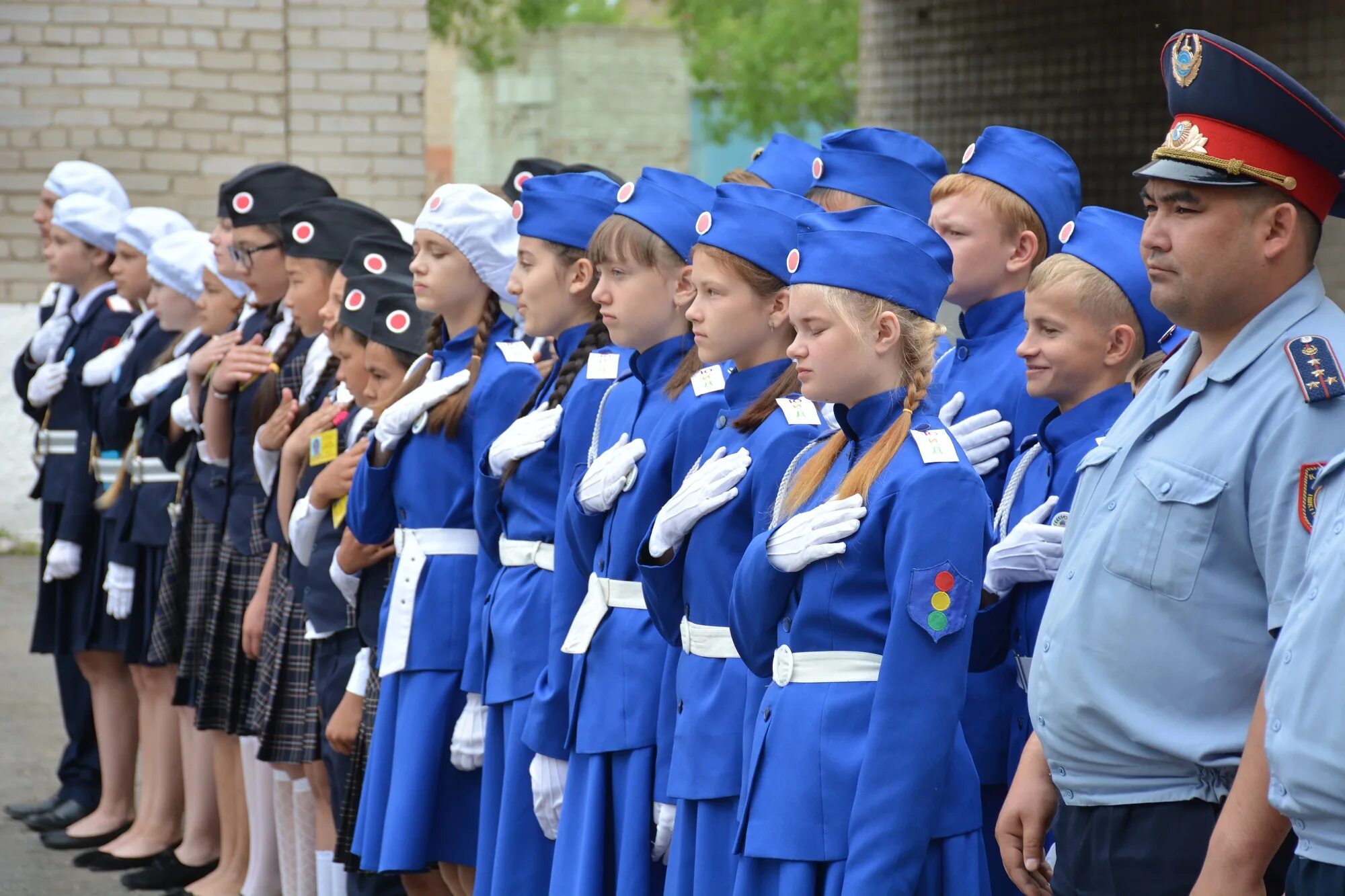 Парадная форма юид. 16 школа петропавловск. соревнования юид с манекеном.