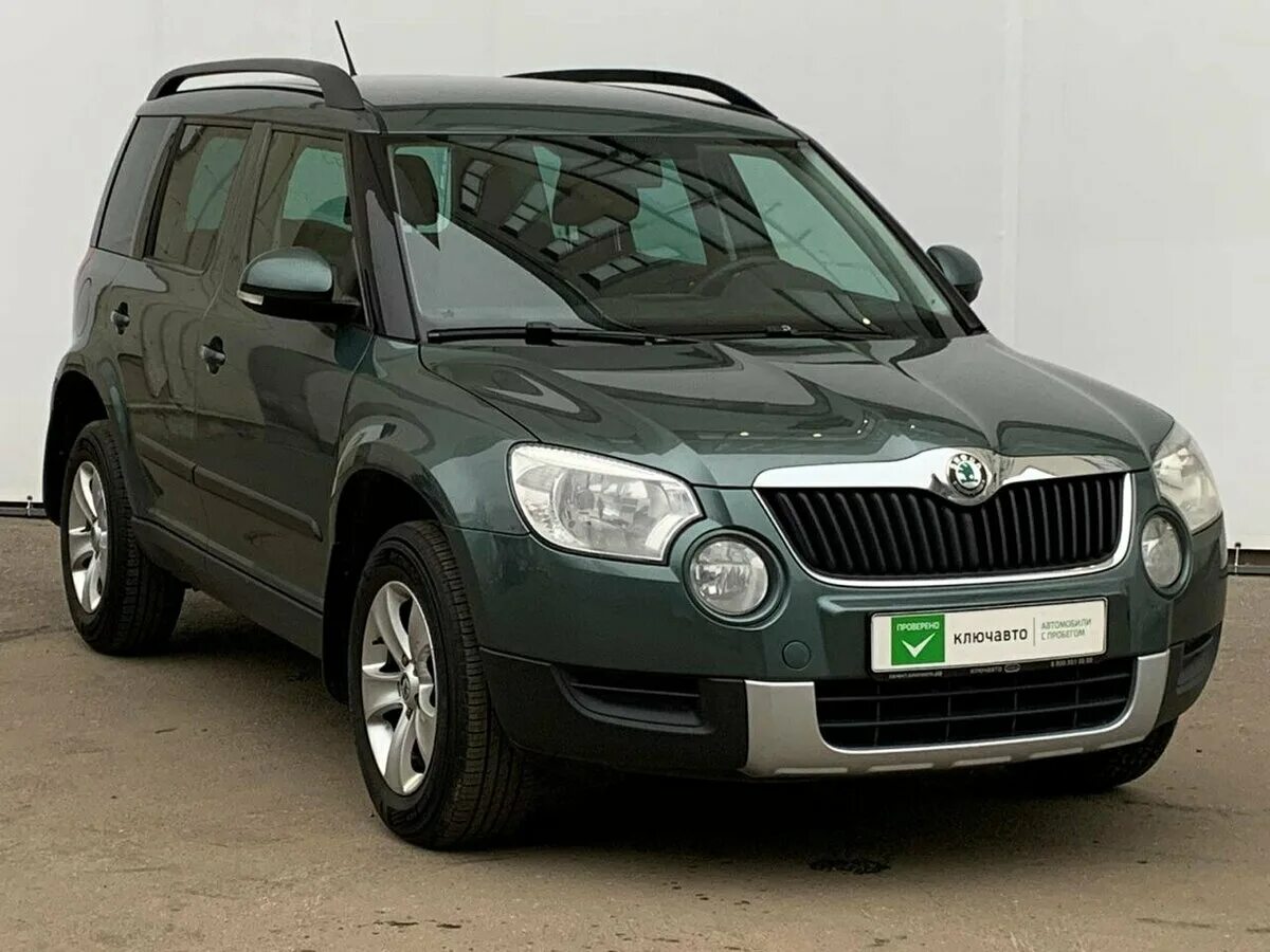 Шкода йети 2012 год. Шкода етти 2012. Шкода Йети 2012 зеленый. Skoda Yeti i. Шкода етти 2008.