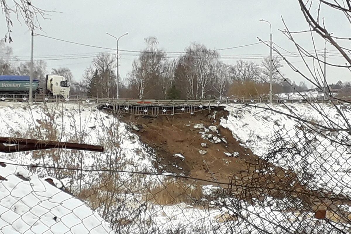 Зубцов мост через Вазузу. Пешеходный мост через дорогу. Пешеходный мост через реку. Пешеходный мост через речку.