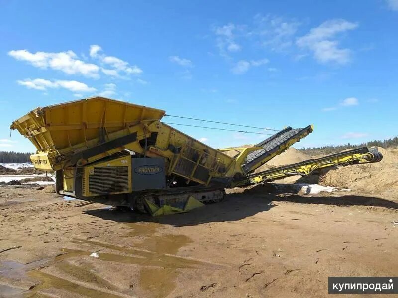 Гусеничный финишный 3-дековый грохот red dragon. Powerscreen warrior 1800. Грохот terex. Грохот kleemann. Грохот в спб сегодня.