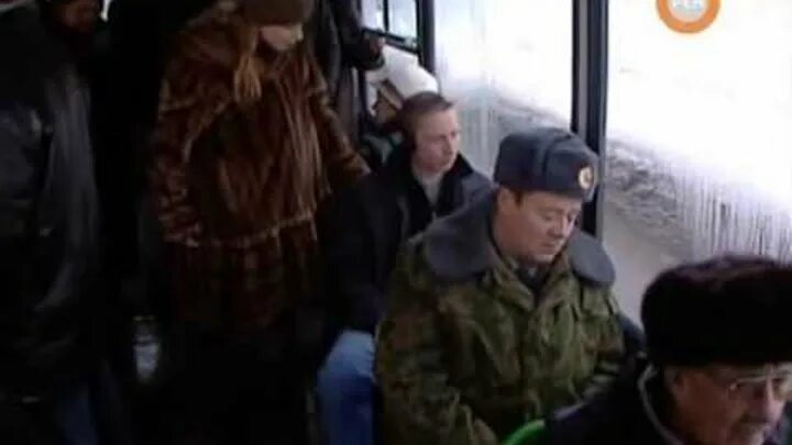 Песня солдата в автобусе. Призывники армии сша. Песня солдата в автобусе. Солдаты в поезде. Солдаты автобус сериал.