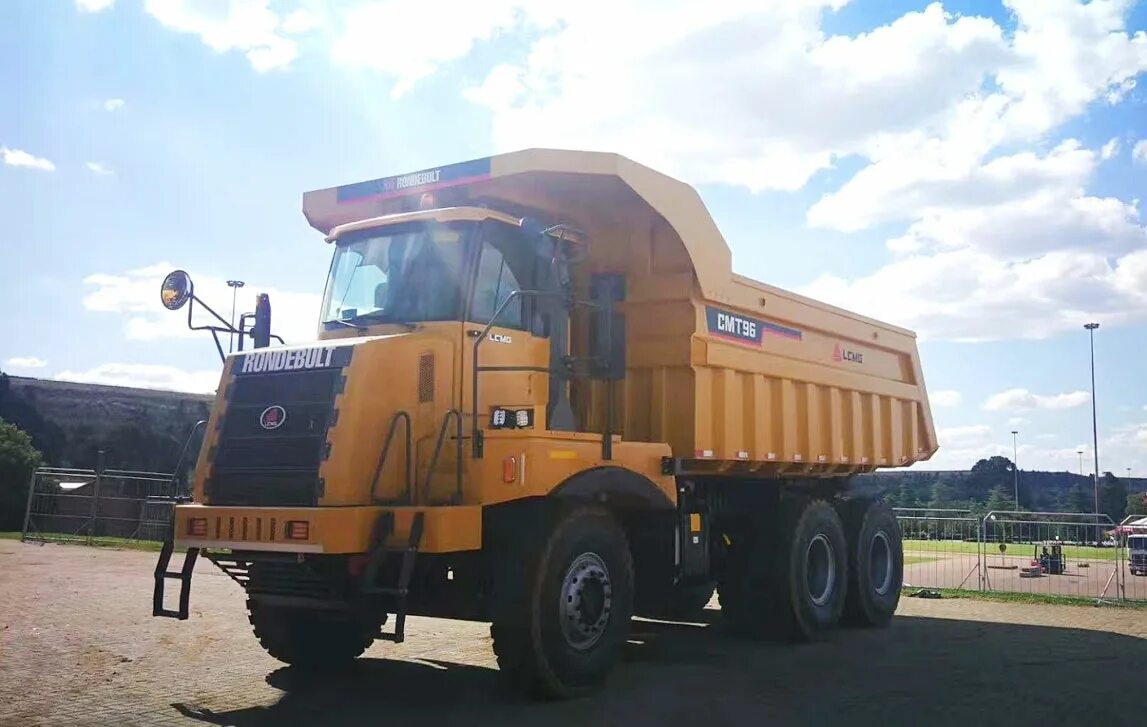 Самосвал lgmg cmt96. : карьерный самосвал lgmg смт96. Карьерный самосвал lgmg mt86h. Lgmg cmt96. Lgmg самосвалы.