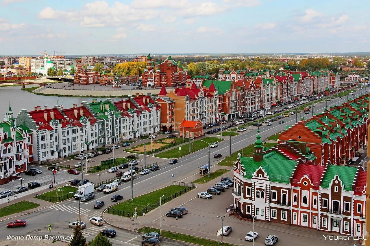 Казань чебоксары йошкар ола. Центр йошкар олы. Спасская башня йошкар-ола. Йошкар-ола центр города. Набережная брюгге йошкар-олf.