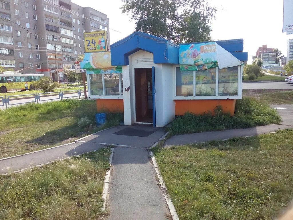 Ангар рынок кафе. Братск еда. Рябикова 33а братск. Универмаг ангара братск. Сан суши братск.