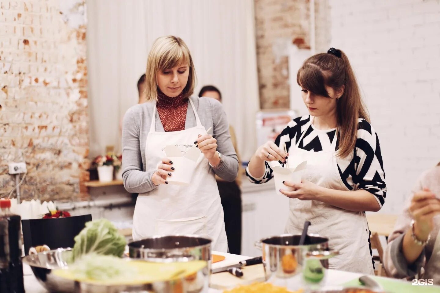 Арт студия 20/14 иваново. Студия ивановых. Студия ивановых. Студия ивановых. Студия ивановых.