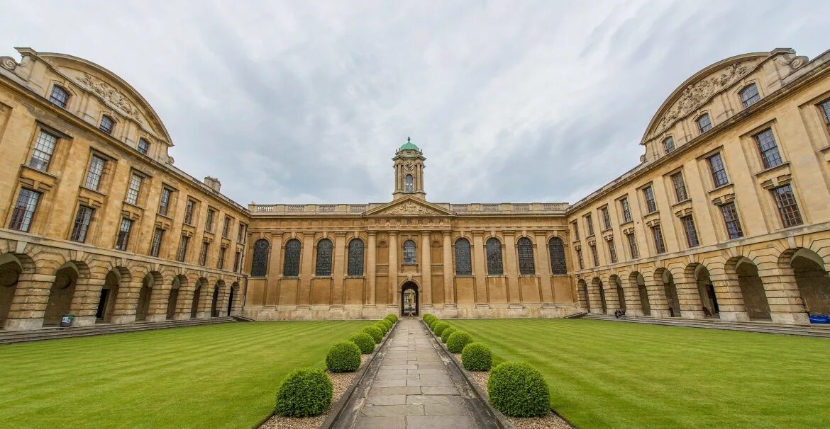 Oxford International College. Оксфордский университет сельского хозяйства. Оксфордский университет внутри. Оксфордский университет второй в мире. Oxford university colleges