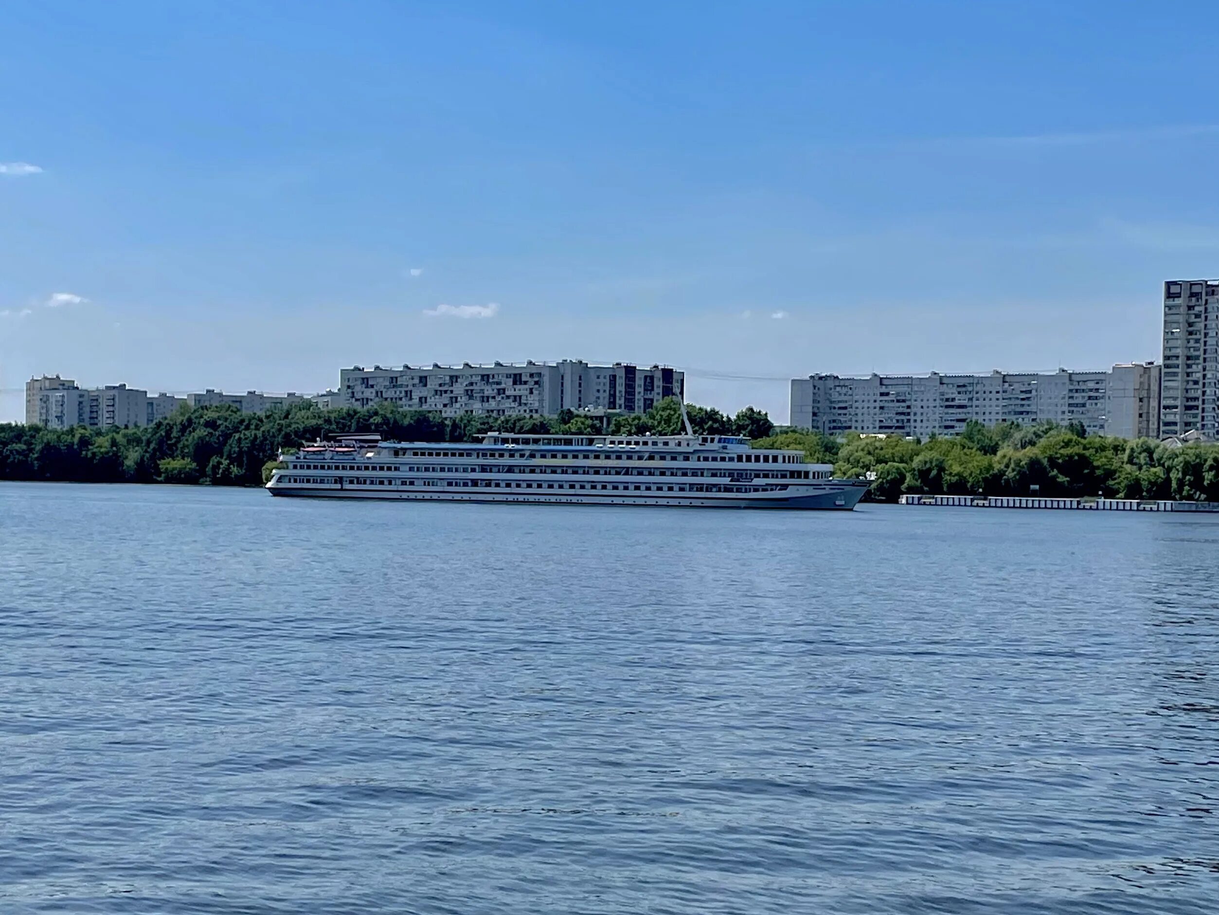 Хостел артист москва казанский вокзал. Хостел амигос красноярск. Хостел ленинградское шоссе дом 61 корпус 1. Речной вокзал квартиры. Койко место или комната речной вокзал.