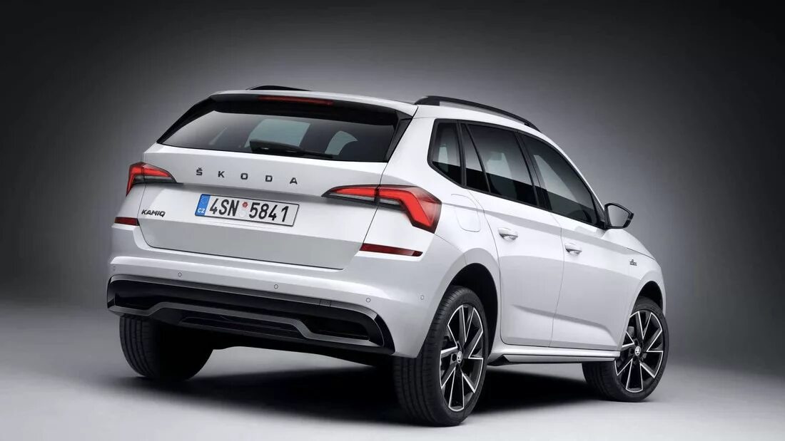 Skoda kamiq 2023. Skoda kamiq 2023. Новая шкода камик. Шкода kamiq. Skoda kamiq салон.