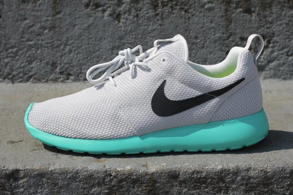 Nike roshe run. Nike Роше РАН. Rosherun 2. Fly 5 Nike Roshe Run.