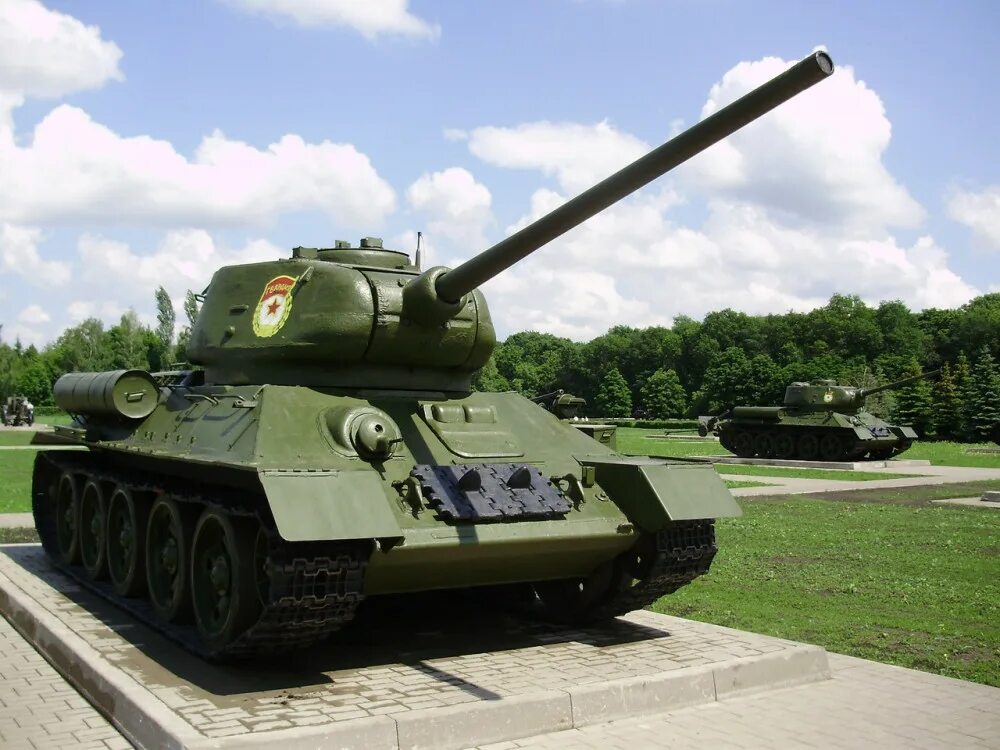 Танк т 8. Танк т-34-85. Танки т 34 85. Т-34 85 Калибр. Т-34 И Т-34-85.