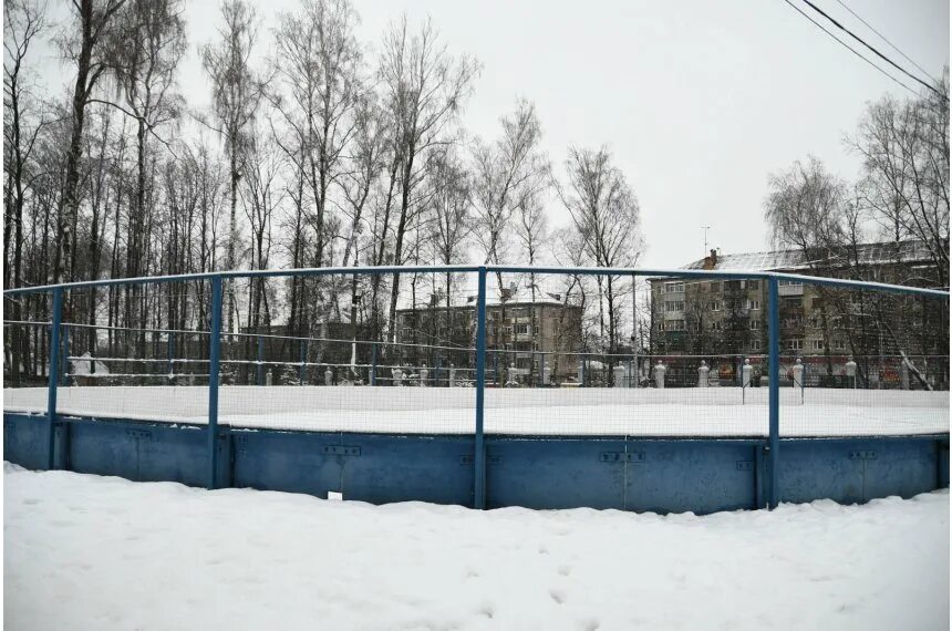 Каток в парке тула. Комсомольский парк Тула каток. Каток в Комсомольском парке Тула. Каток Тула Белоусовский парк. Каток в Пролетарском парке Тула.