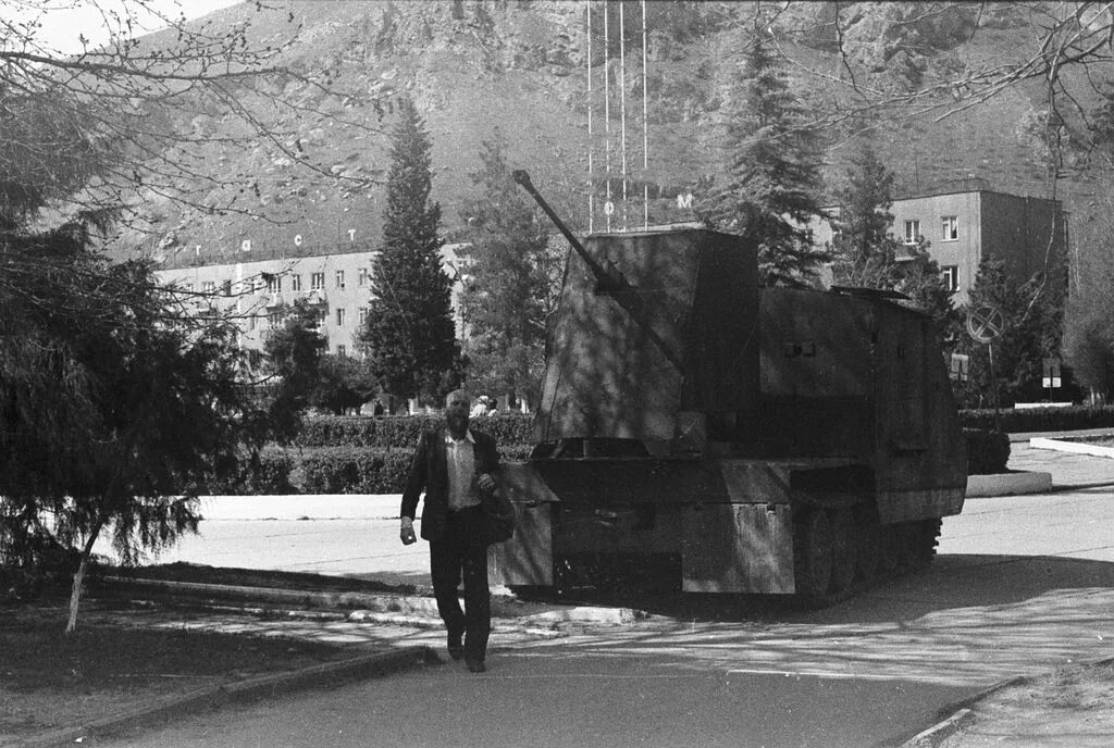 Нурек Таджикистан 1992 год. Душанбе 1994.