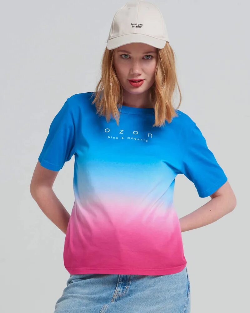 Футболка с надписью озон. Футболка OZON. Озон футболки женские. Крутые футболки на Озоне женские. Озон мерч.