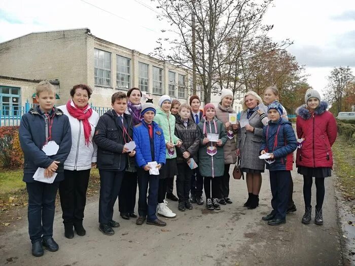 Погода в унече по часам. Унеча Брянская область школа 41. Население Унечи Брянской области 2022. День пожилых людей МОУ СОШ.