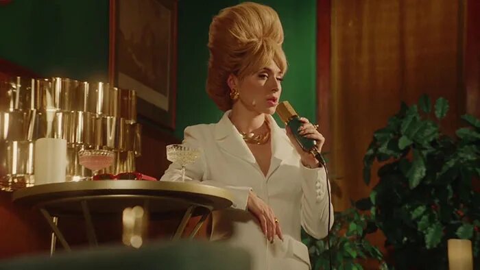 Cream клипы. Группа cream soda. Cream soda группа вокалистка. Дмитрий свиргунов cream soda. Cream клипы.