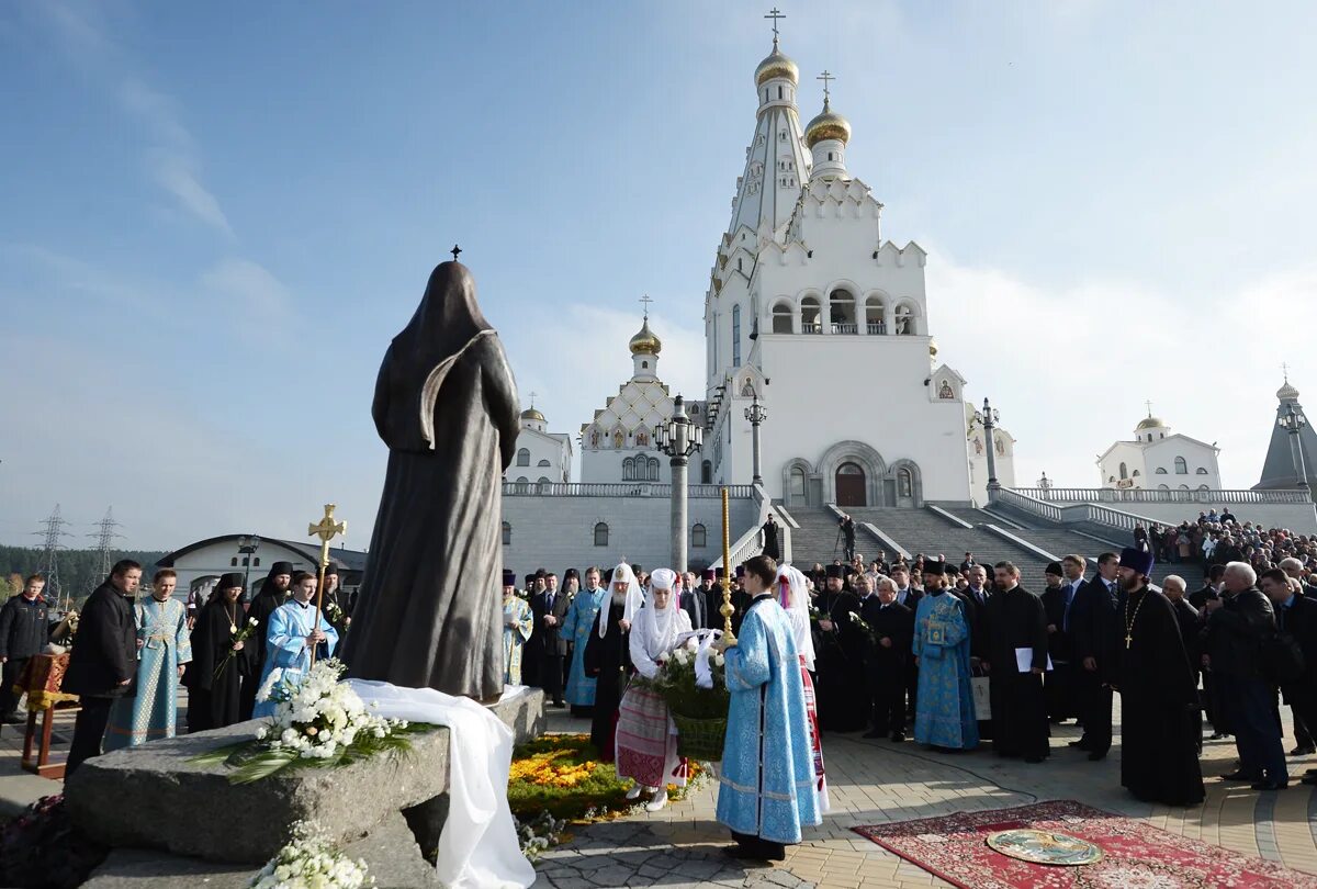 храмы открыли для посещения. музей-заповедник «кижи», церковь преображения. храмы открыли для посещения. памятник митрополиту филарету в минске. собор благовещения пресвятой богородицы /благовещенский собор.