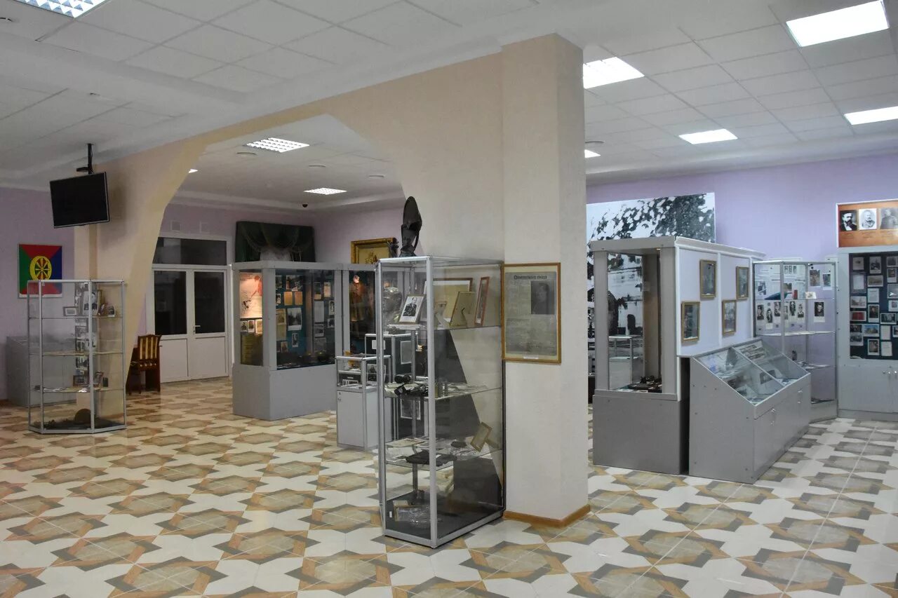 государственный русский музей санкт-петербург. когалым музей шмидта. московский исторический музей (в. мемориально-исторический музей (музей обороны царицына). резиденция колчака в омске.