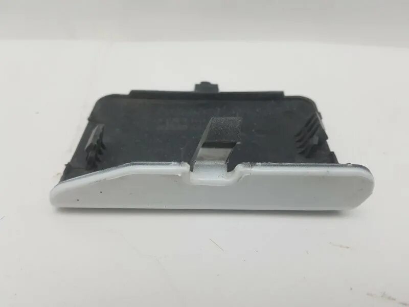 Ниссан альмера g15 заглушка. Заглушка блока ниссан альмера. Ниссан альмера g15 заглушка. Заглушка буксировочного крюка nissan almera g15. Ниссан альмера g15 заглушка.