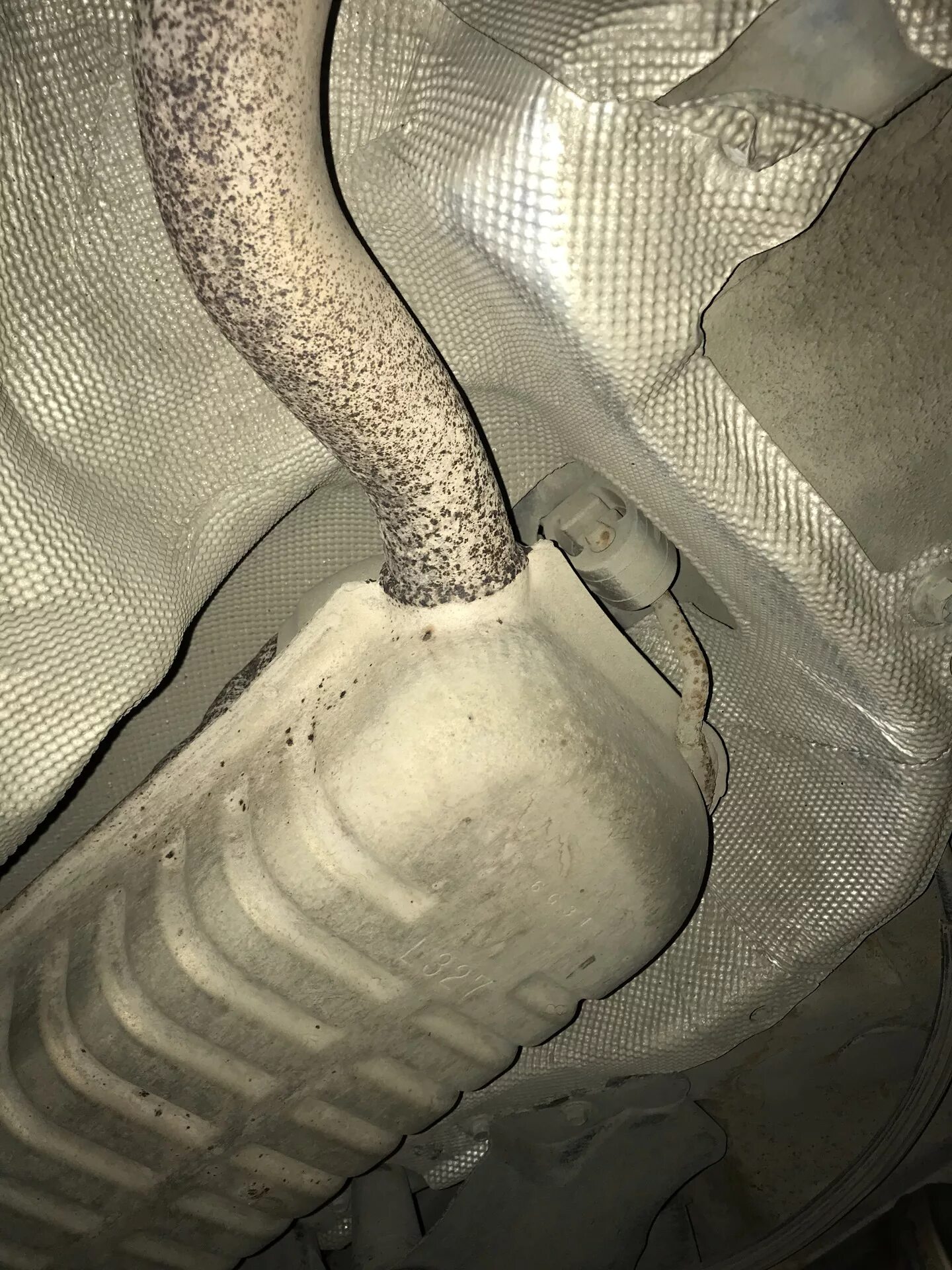 Термоэкран глушителя. Мазда 3 бк защита глушителя. тепловая защита глушителя mazda 3 bk. термоэкран глушителя volvo s80. крепления глушителя мазда 3 бе.