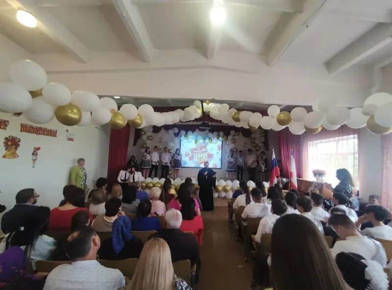 Ореховская средняя школа сакского района. Вересаевская средняя школа. Вересаевская школа сакского района. Вересаевская средняя школа. Элжур вересаевская школа.