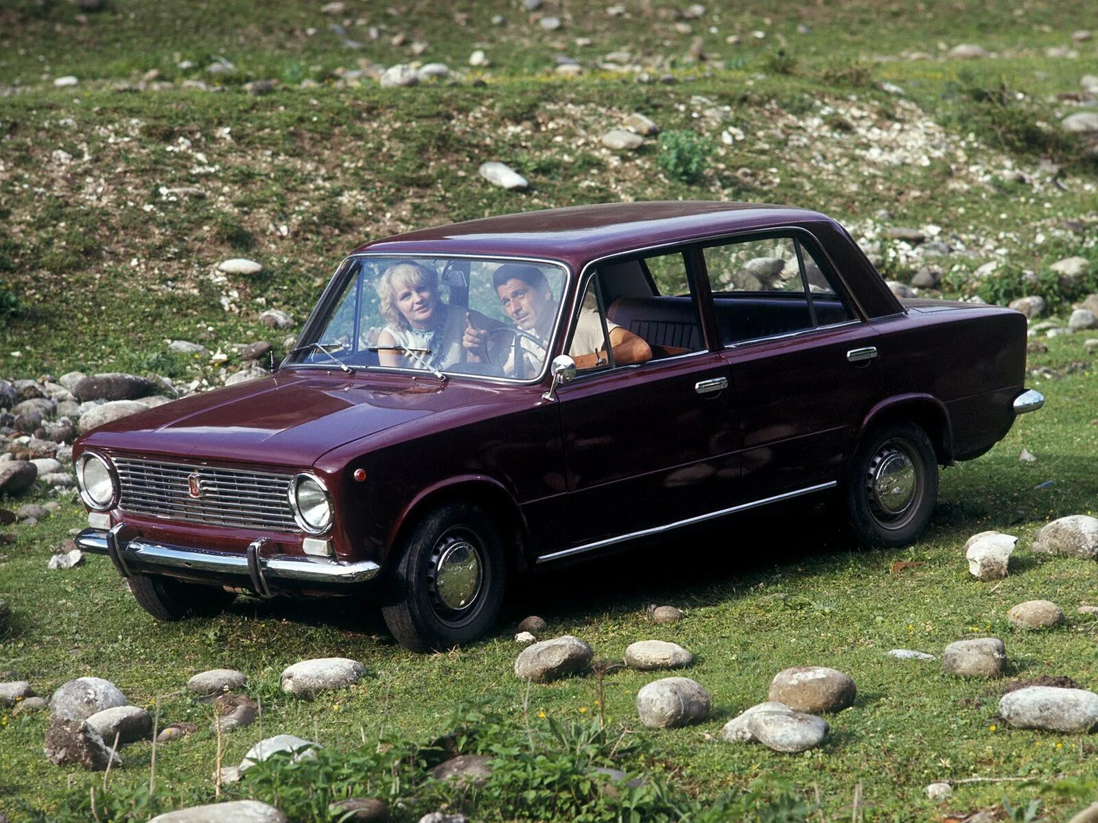 Где собирают жигули. ВАЗ 2101. Fiat 124 и ВАЗ 2101.