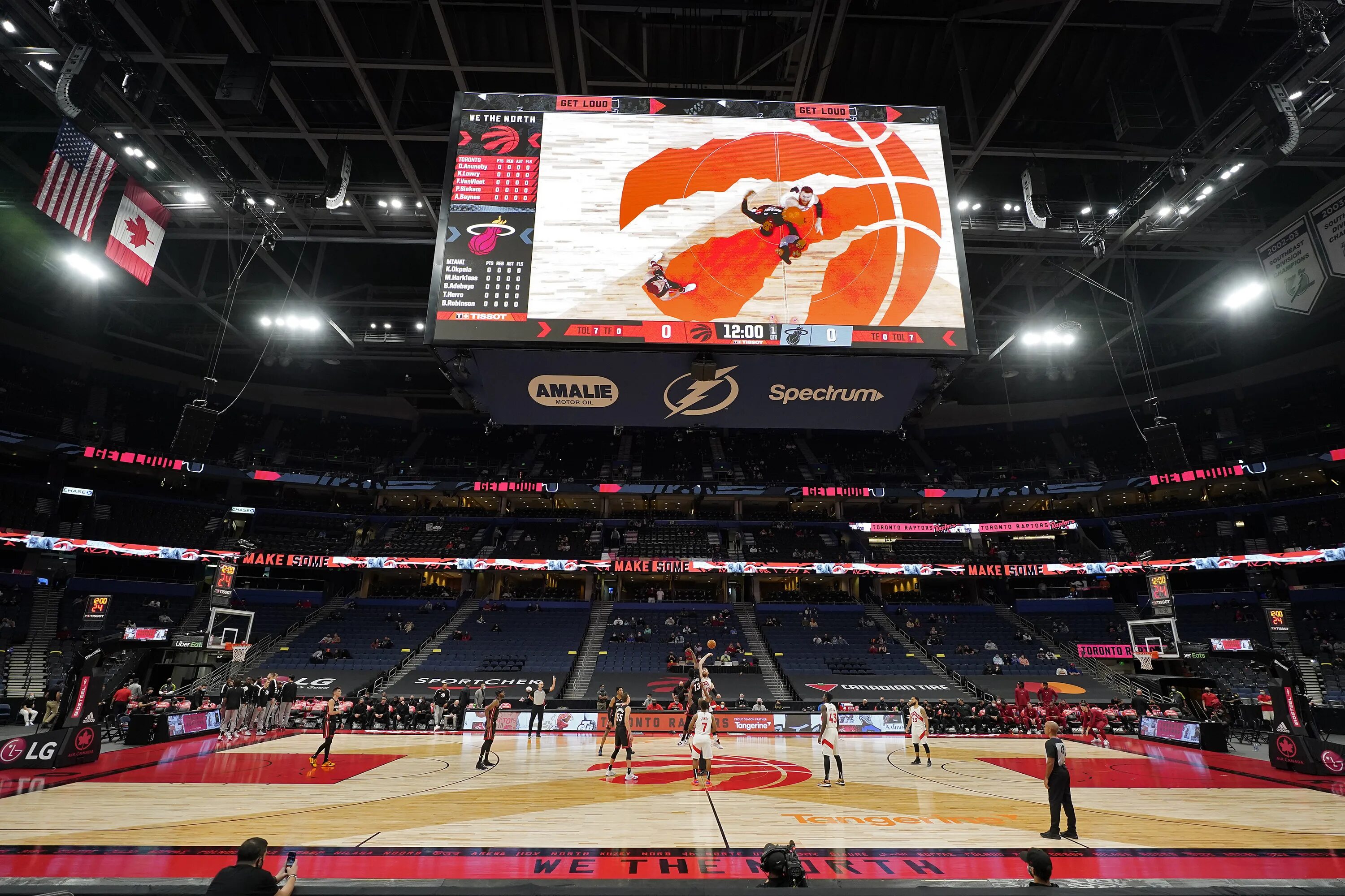 Amalie Arena (Тампа, США). Toronto Raptors Arena. Toronto Raptors площадка. Amalie Arena inside.