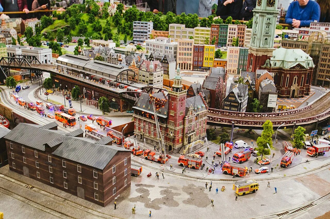 Как называется макет города. Миниатюр Вандерленд Гамбург. Музей миниатюр в Гамбурге. Музей в Гамбурге мир в миниатюре. Миниатюрная Страна чудес Гамбург.